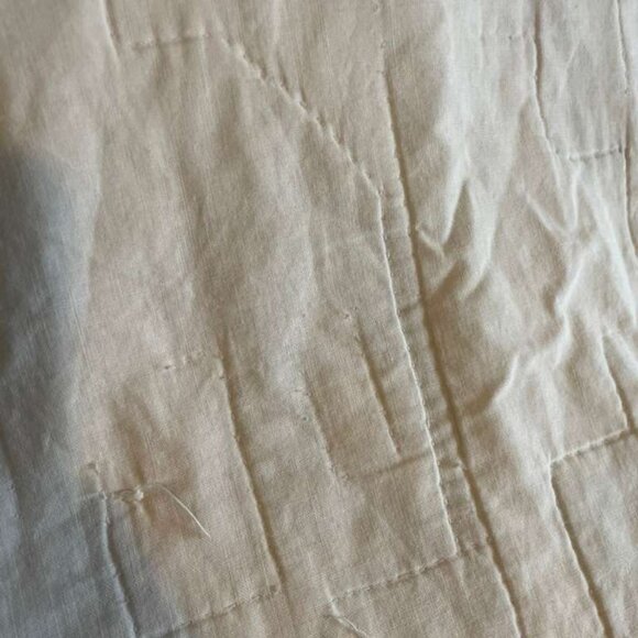 Handmade Patchwork Quilt – Log Cabin House Pattern with Button Details (79” x 79 - Picture 16 of 16